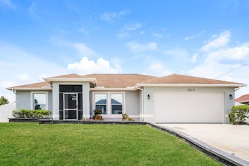 3810 25th St SW Lehigh Acres, FL 33976